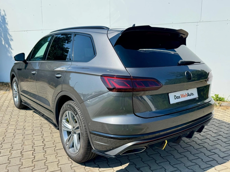 Volkswagen TOUAREG SUV 2022