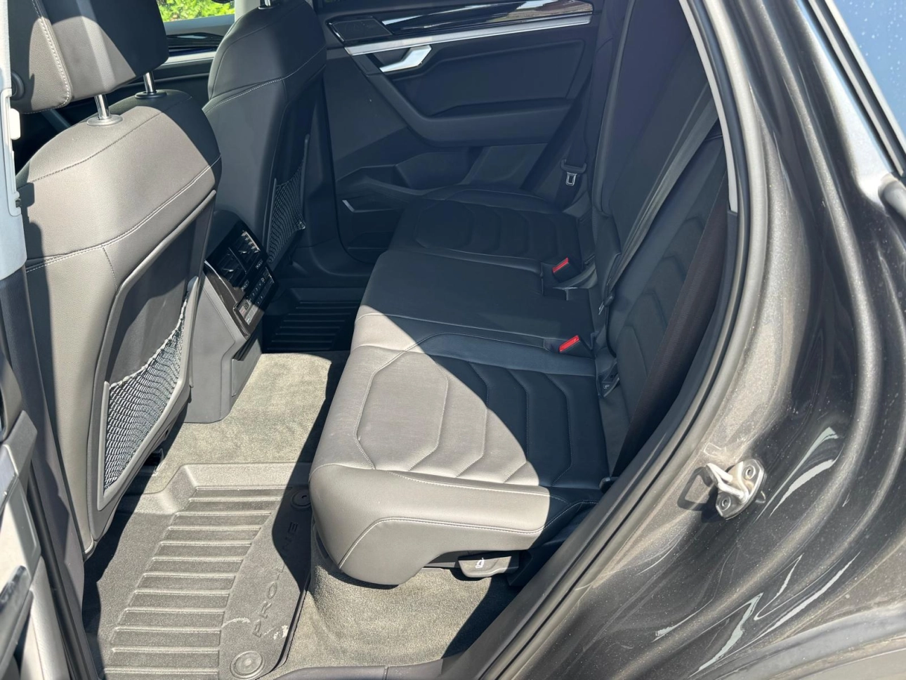 Volkswagen TOUAREG SUV 2022