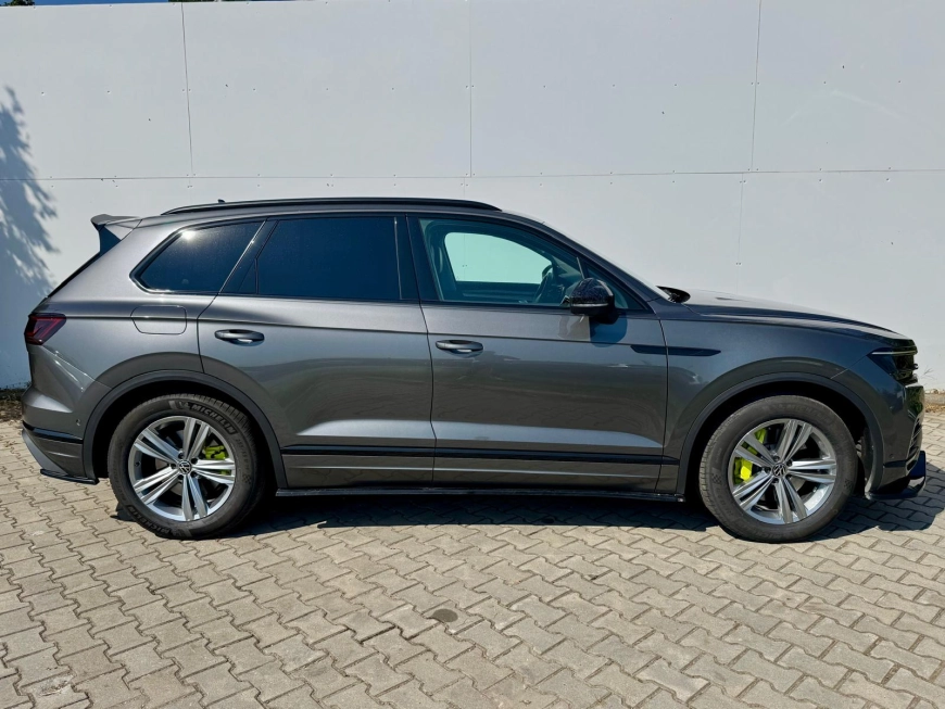 Volkswagen TOUAREG SUV 2022