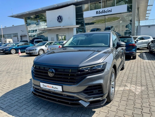 Volkswagen-TOUAREG-SUV-2022--Automata