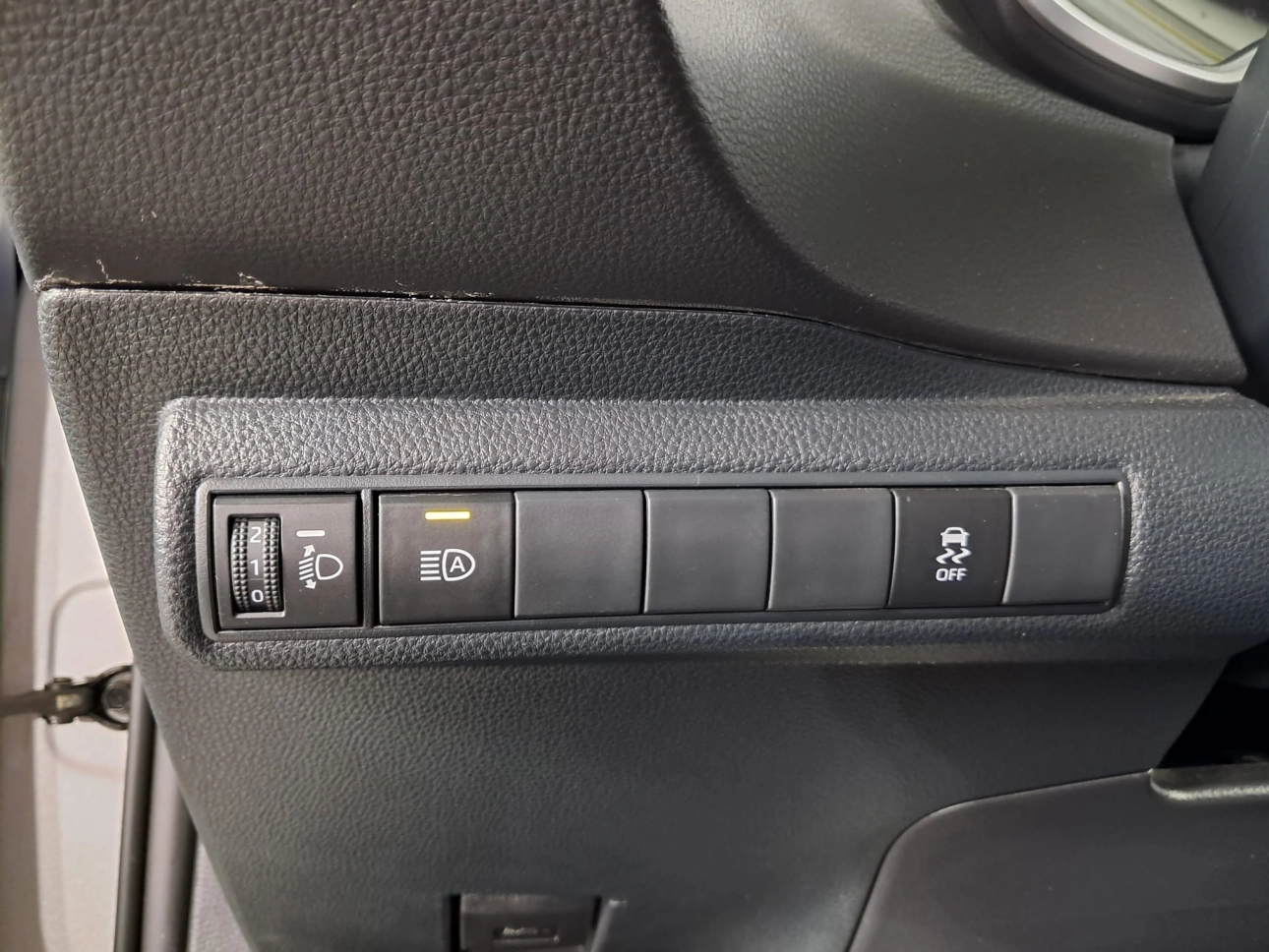 TOYOTA COROLLA BUSINESS 1.8i HYBRID 98CP 2023
