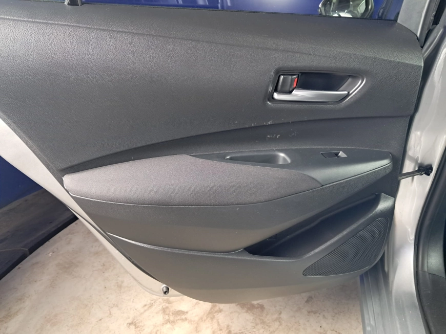 TOYOTA COROLLA BUSINESS 1.8i HYBRID 98CP 2023