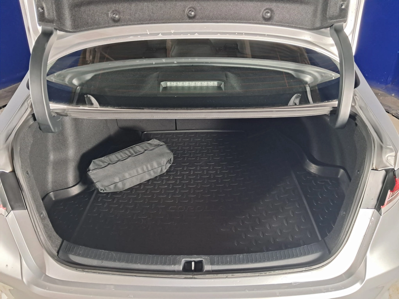 TOYOTA COROLLA BUSINESS 1.8i HYBRID 98CP 2023