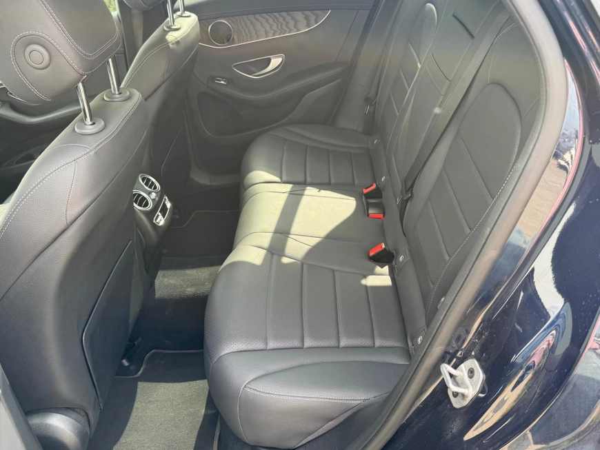 Mercedes-Benz GLC SUV 2022