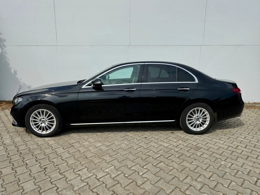 Mercedes-Benz E 220 Sedan 2022
