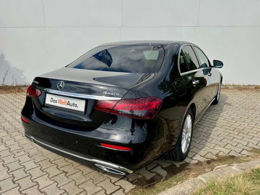 Mercedes-Benz E 220 Sedan 2022