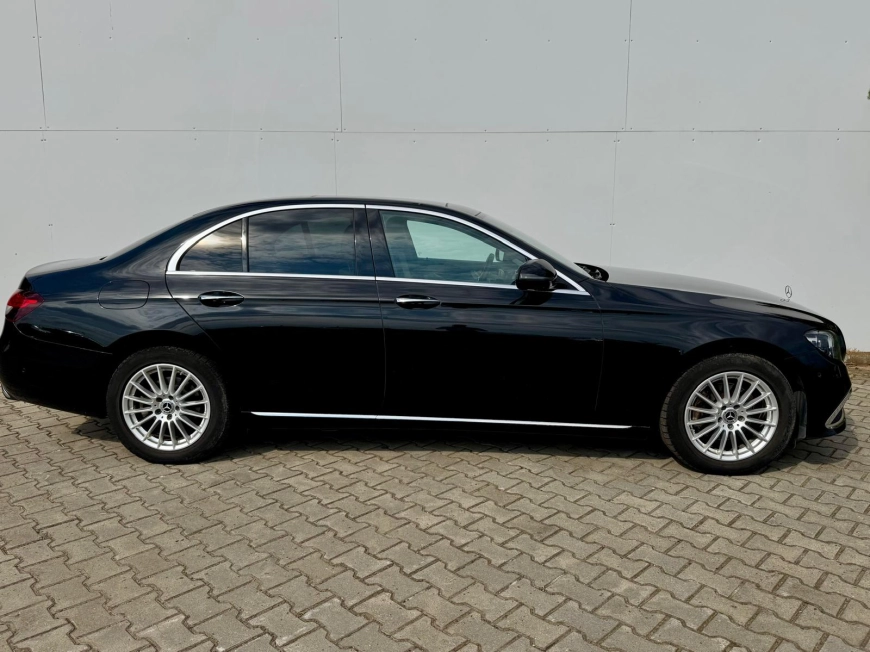 Mercedes-Benz E 220 Sedan 2022