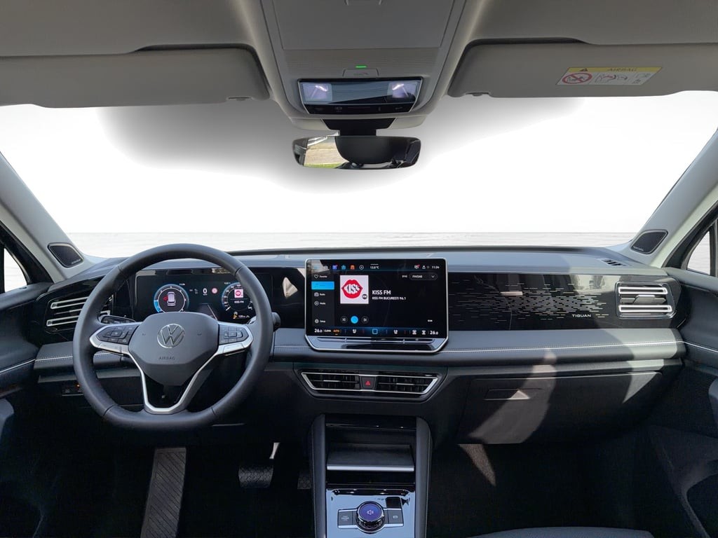 VOLKSWAGEN Tiguan 2025 — imagine 9