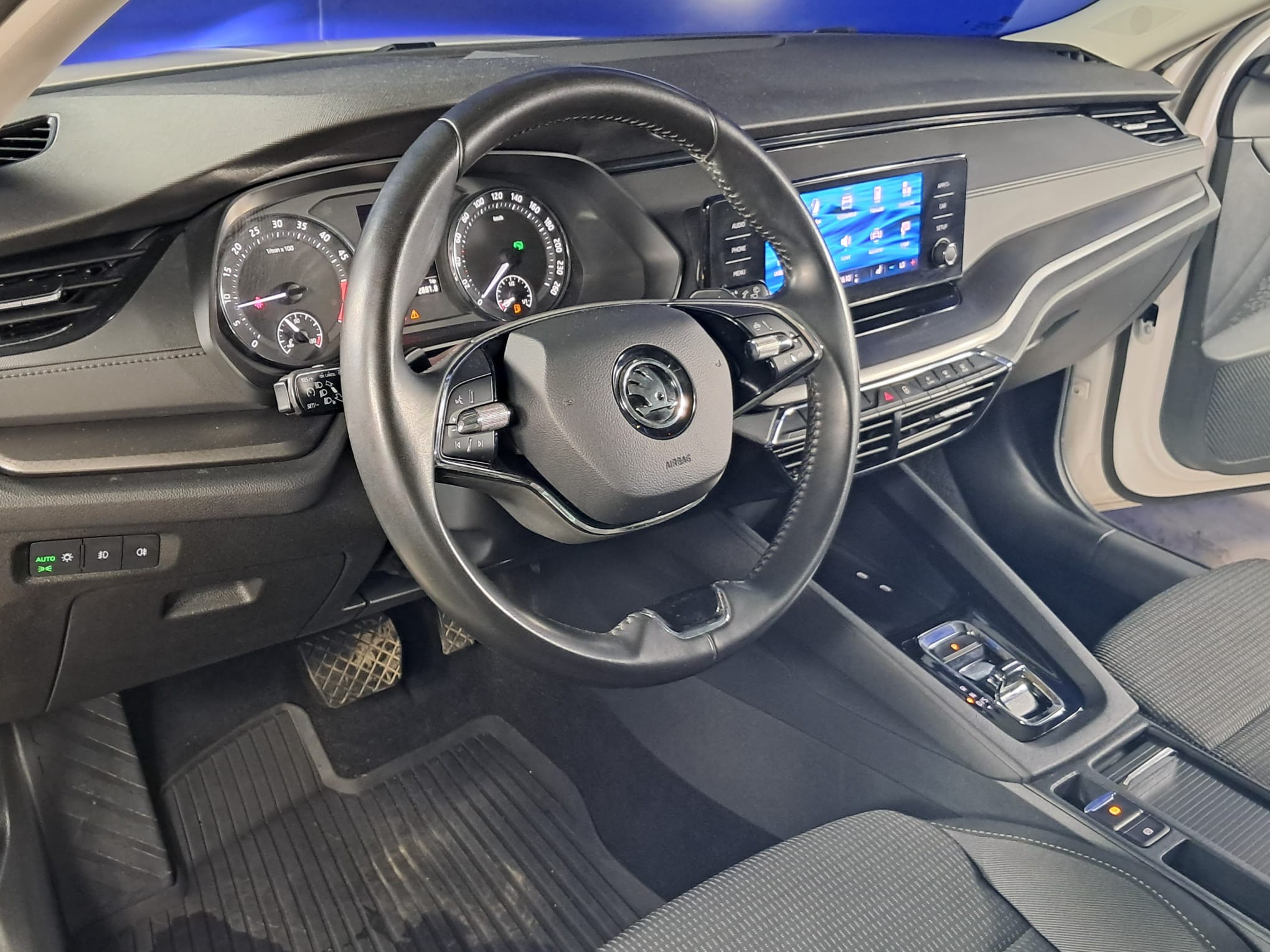 SKODA Octavia 2022 — imagine 8