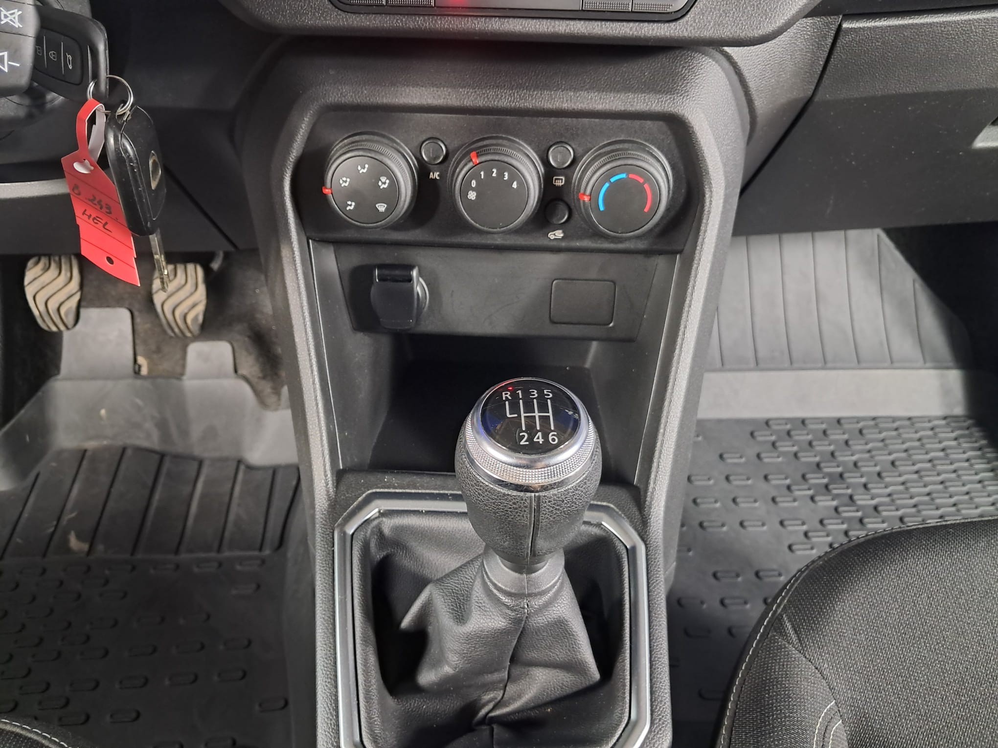 DACIA Jogger 2022 — imagine 17