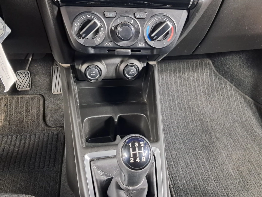 SUZUKI SWIFT PASSION HYBRID 1.2i 83CP 2021