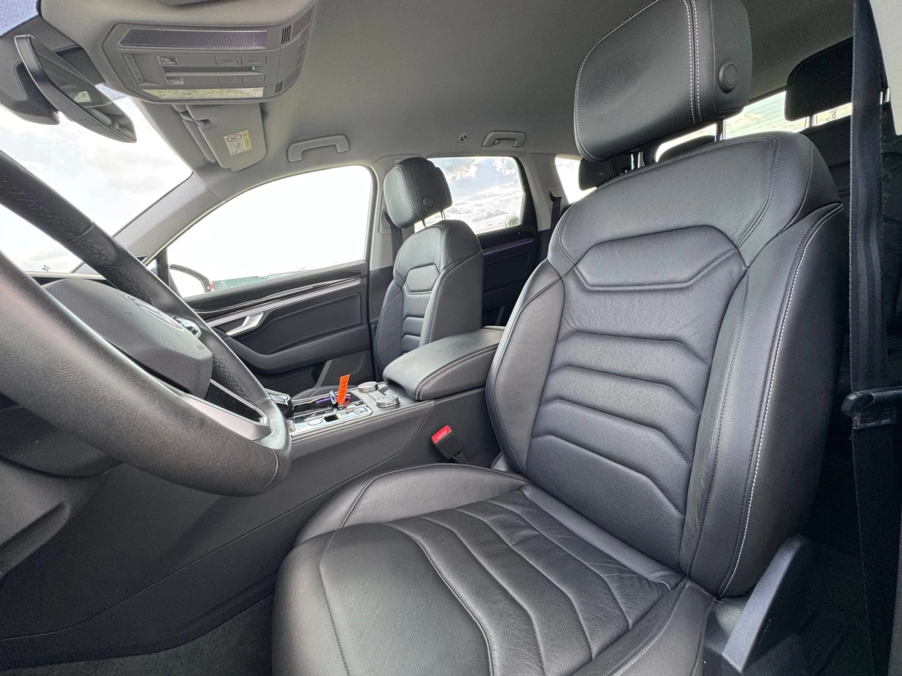 Volkswagen Touareg SUV 2024