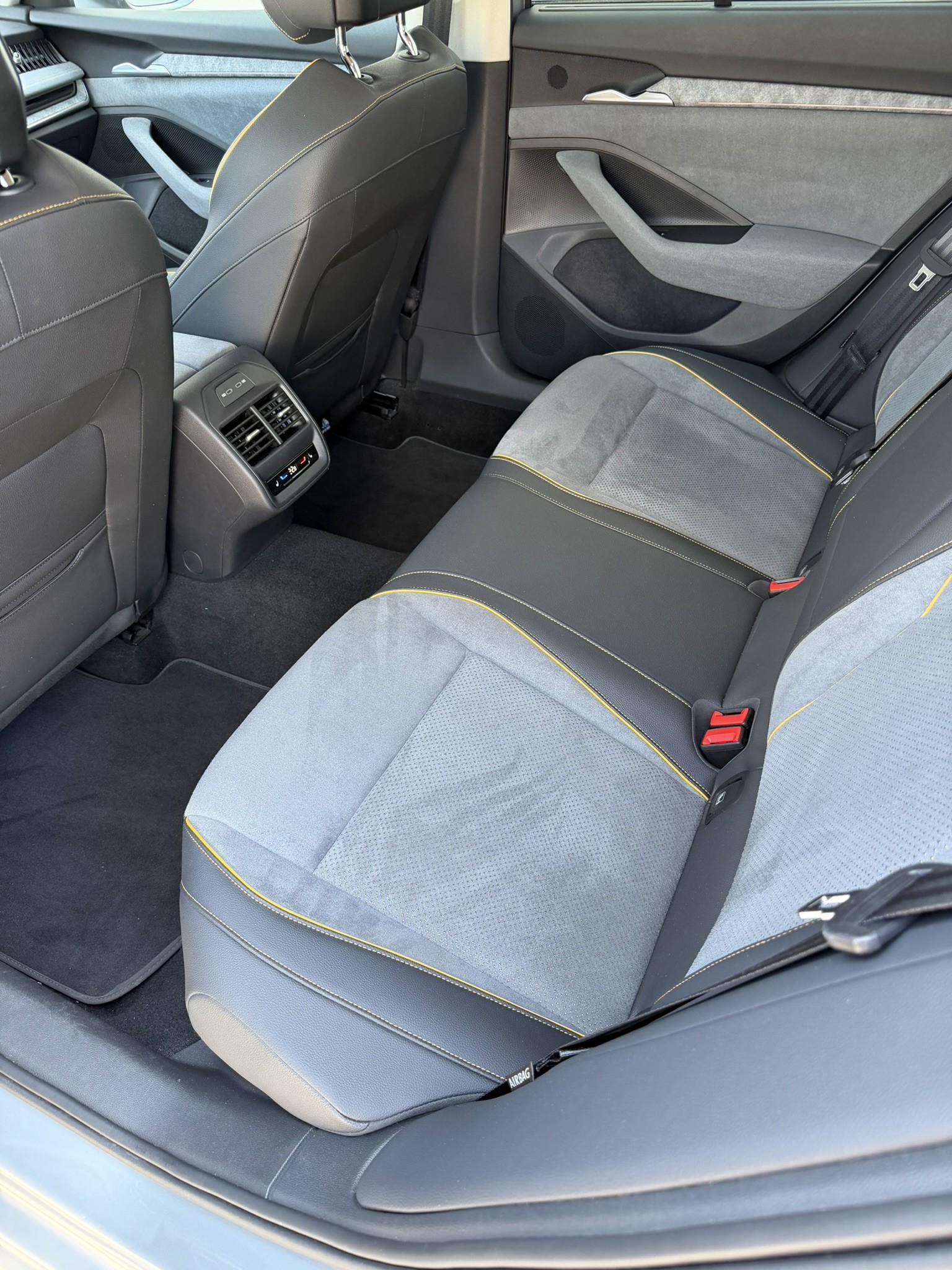 SKODA Superb 2024 — imagine 16