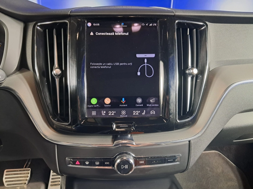 VOLVO XC60 R-DESIGN 2.0TD HYBRID AWD AT8 197CP 2022
