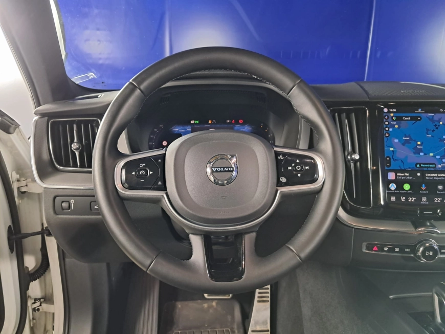 VOLVO XC60 R-DESIGN 2.0TD HYBRID AWD AT8 197CP 2022