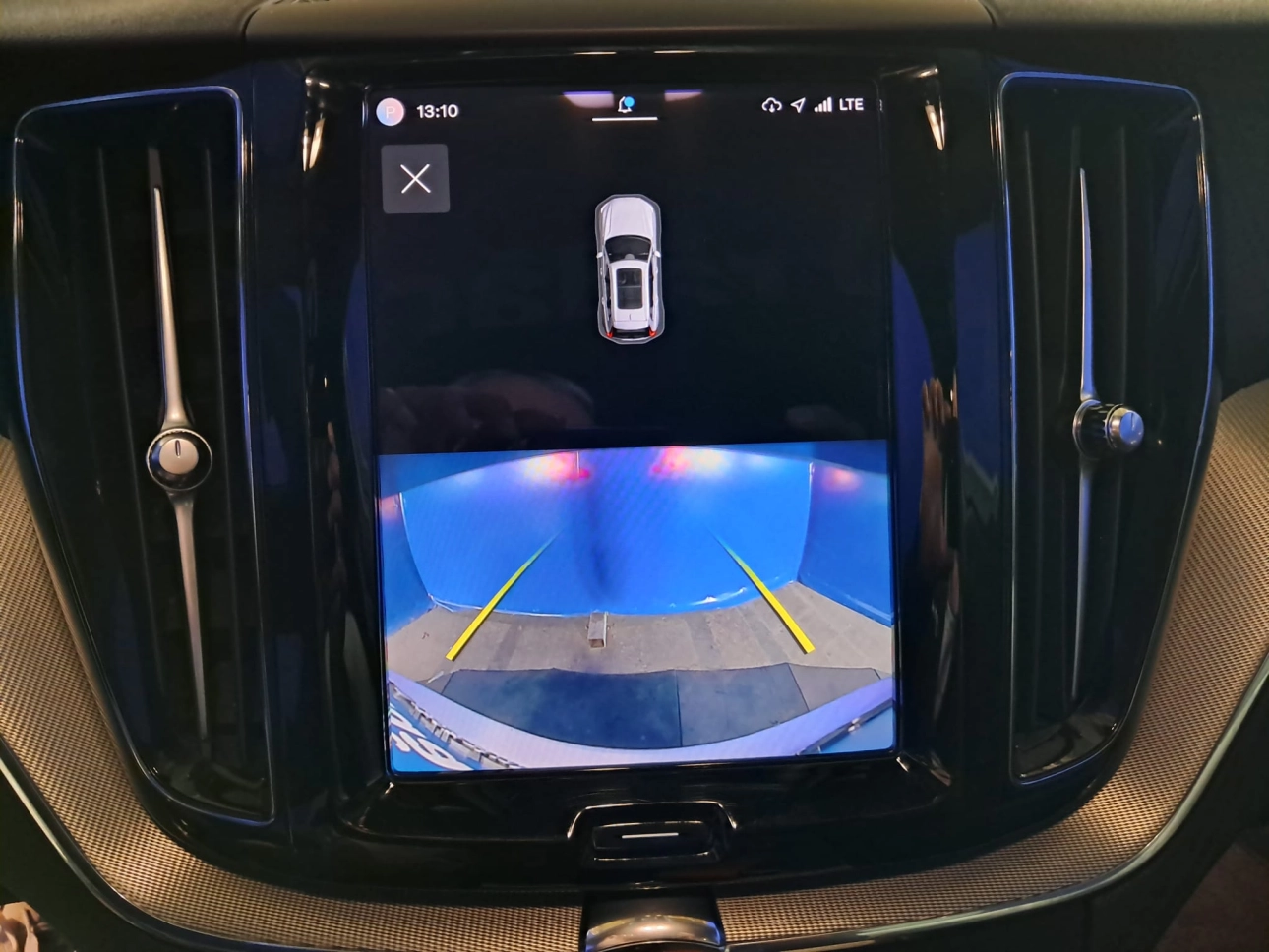 VOLVO XC60 R-DESIGN 2.0TD HYBRID AWD AT8 197CP 2022