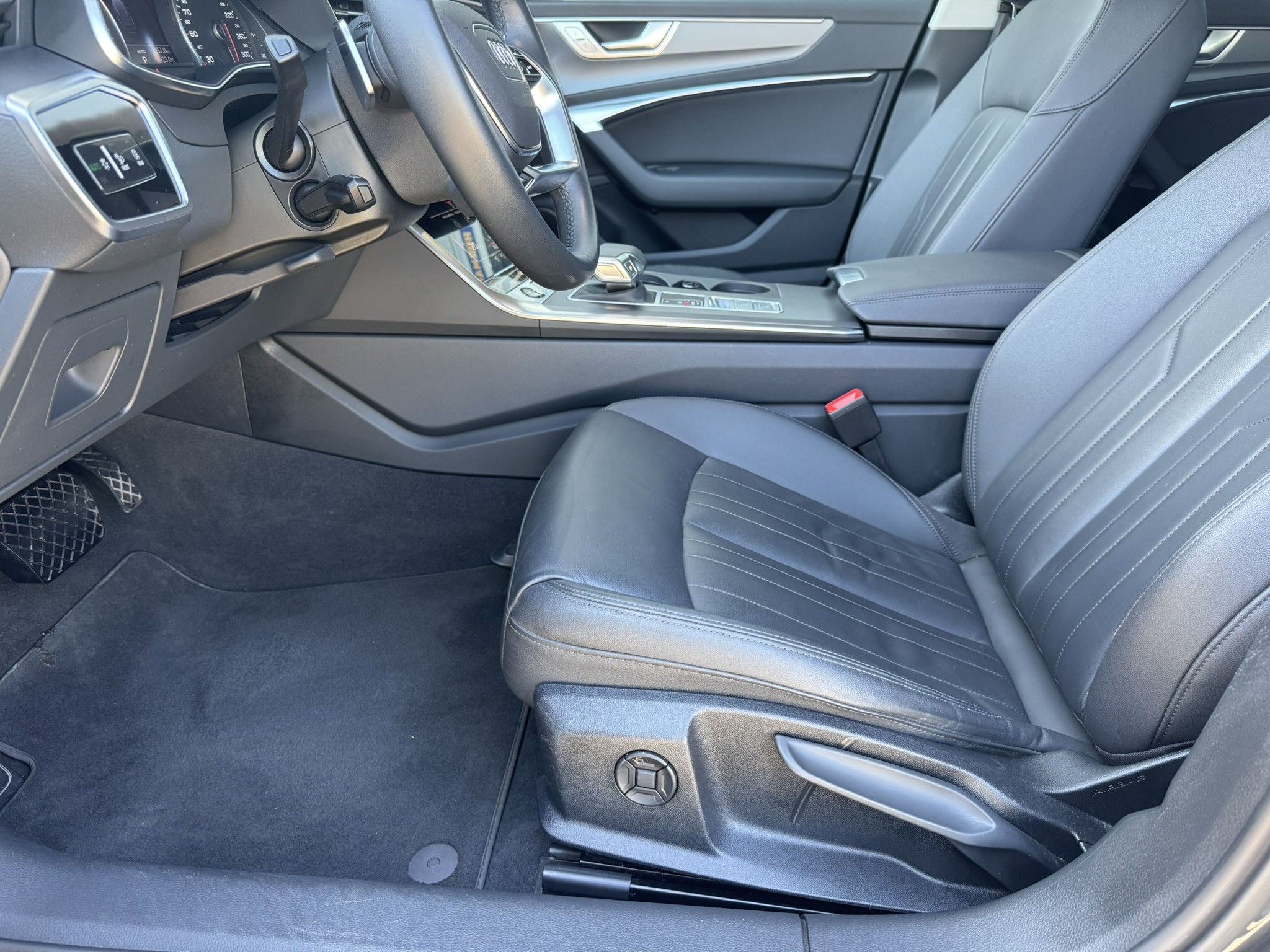 AUDI A6 2022 — imagine 12