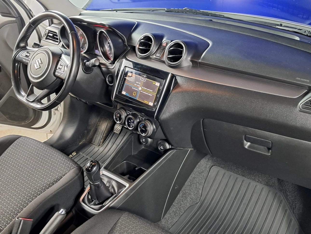 SUZUKI SWIFT SPIRIT HYBRID 1.2i 83CP 2020