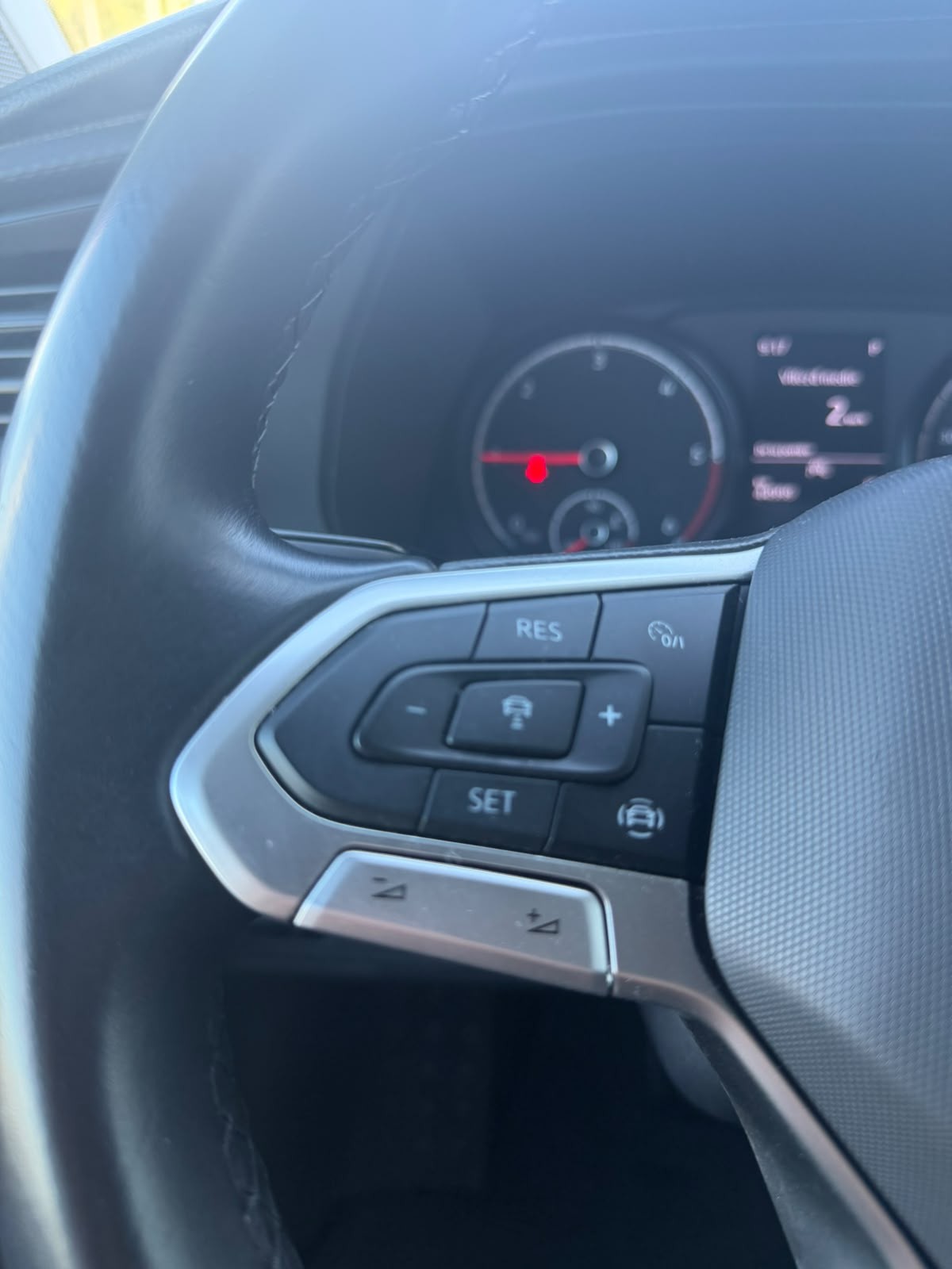 VOLKSWAGEN Transporter 2023 — imagine 6