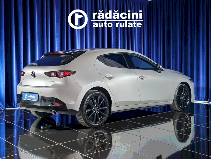MAZDA 3 EXLUSIV-LINE E-SKYACTIV X 6AT 186CP 2023