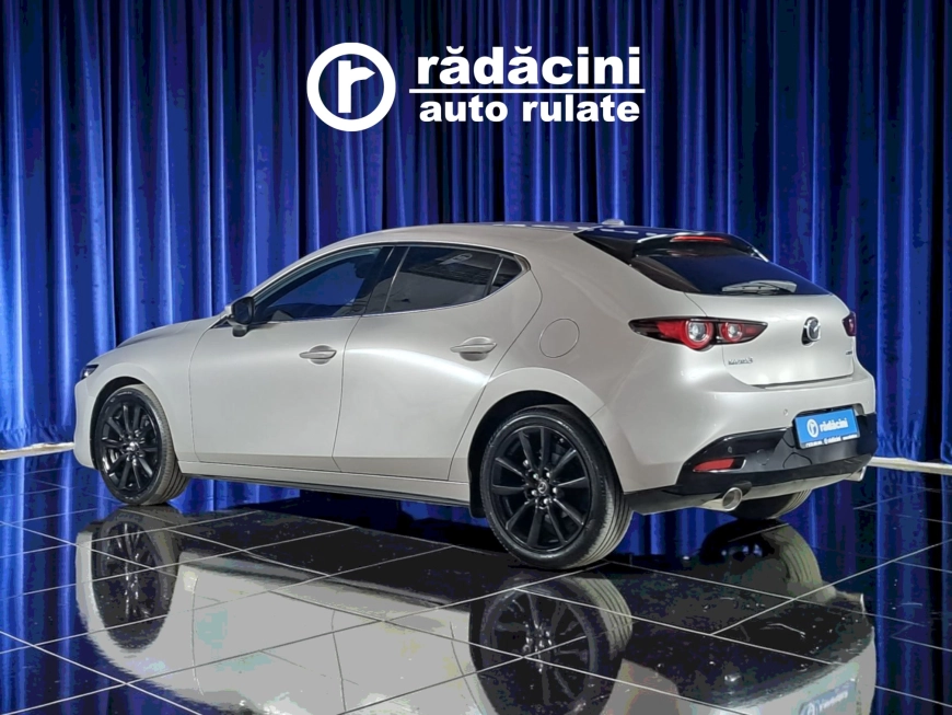 MAZDA 3 EXLUSIV-LINE E-SKYACTIV X 6AT 186CP 2023