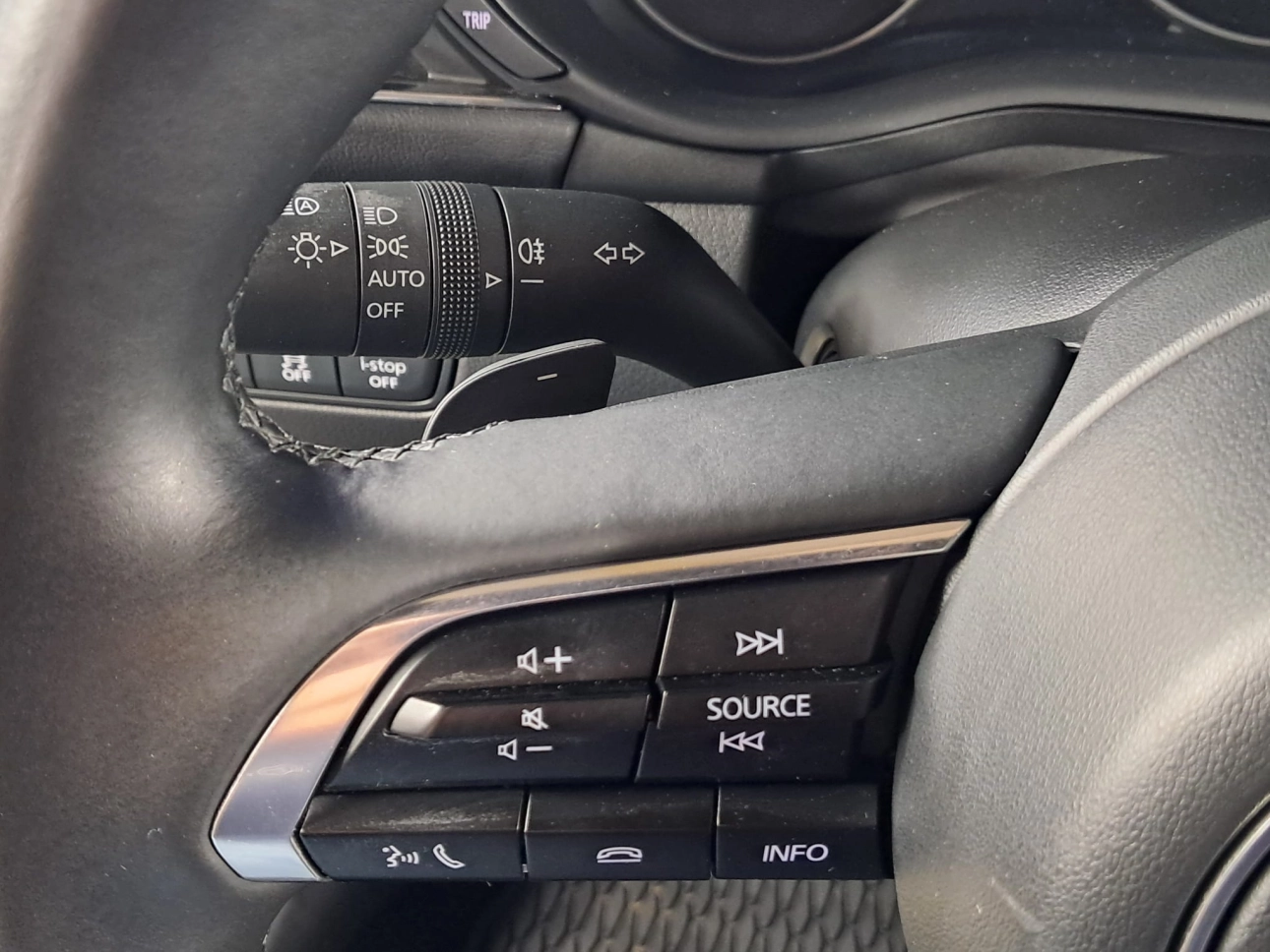 MAZDA 3 EXLUSIV-LINE E-SKYACTIV X 6AT 186CP 2023