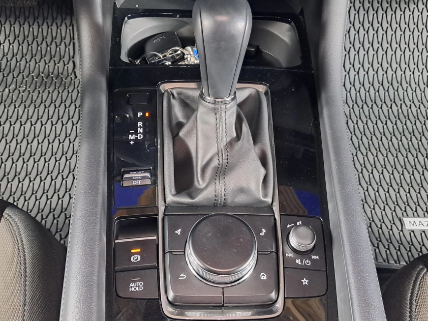 MAZDA 3 EXLUSIV-LINE E-SKYACTIV X 6AT 186CP 2023