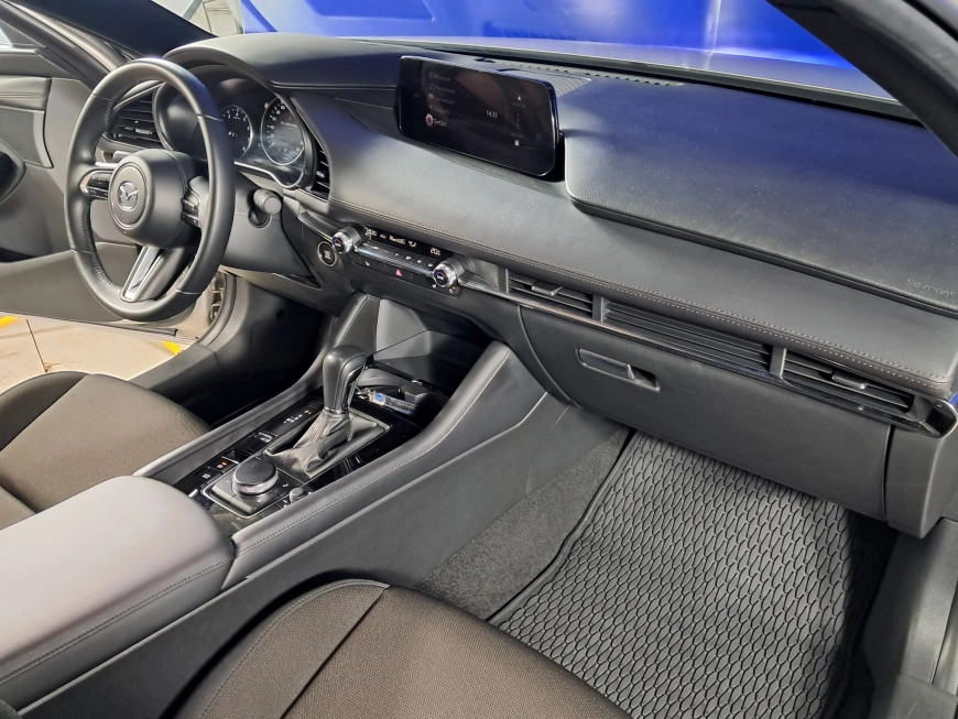 MAZDA 3 EXLUSIV-LINE E-SKYACTIV X 6AT 186CP 2023