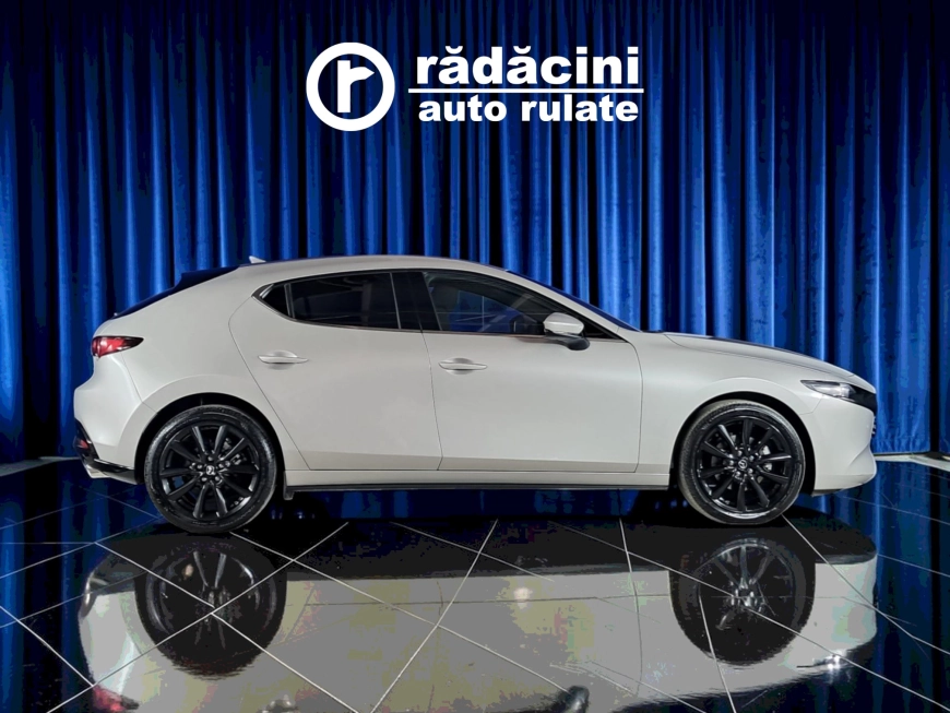 MAZDA 3 EXLUSIV-LINE E-SKYACTIV X 6AT 186CP 2023