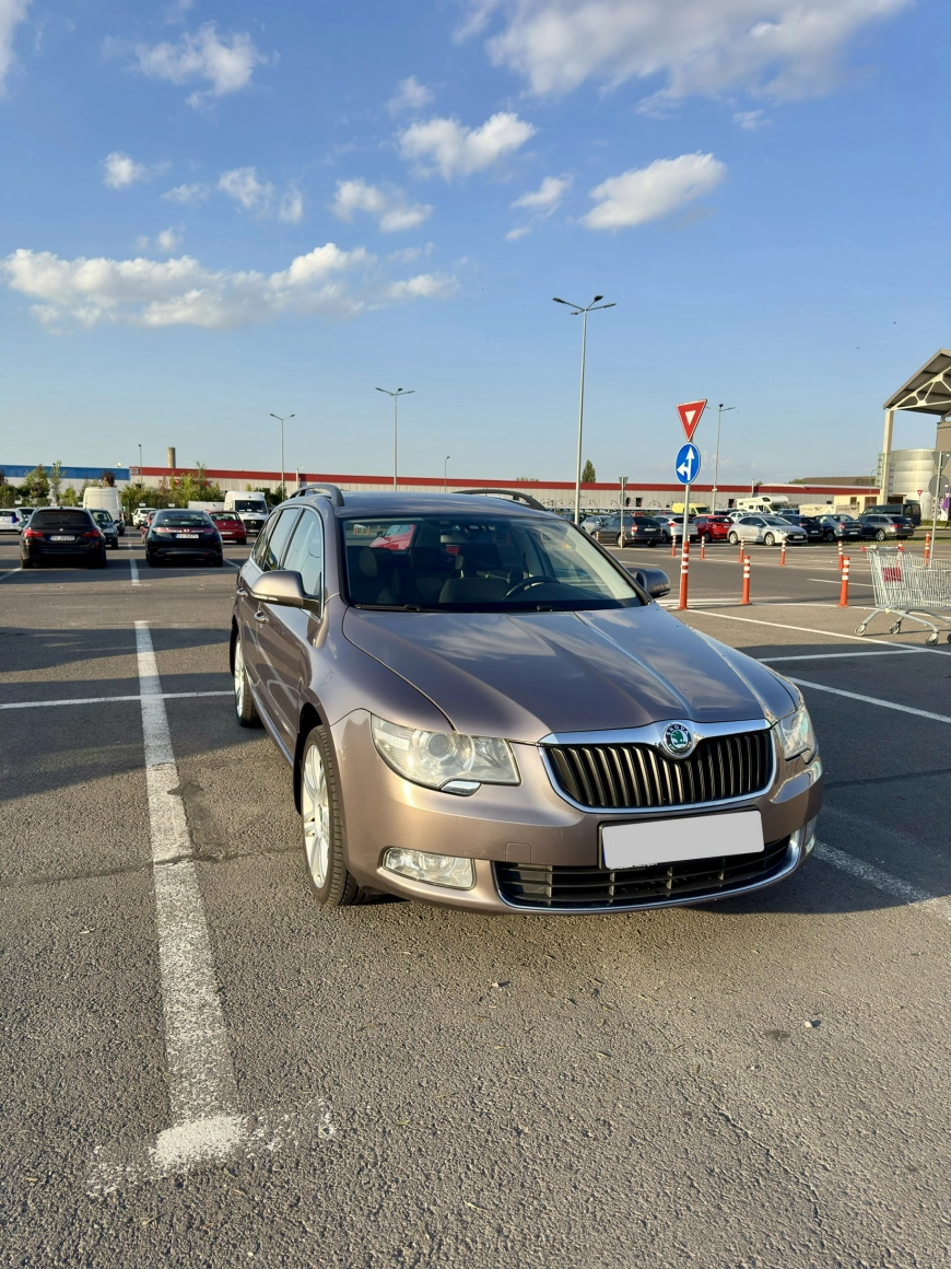 Skoda Superb Break 2011