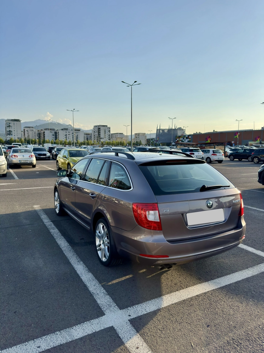 Skoda Superb Break 2011