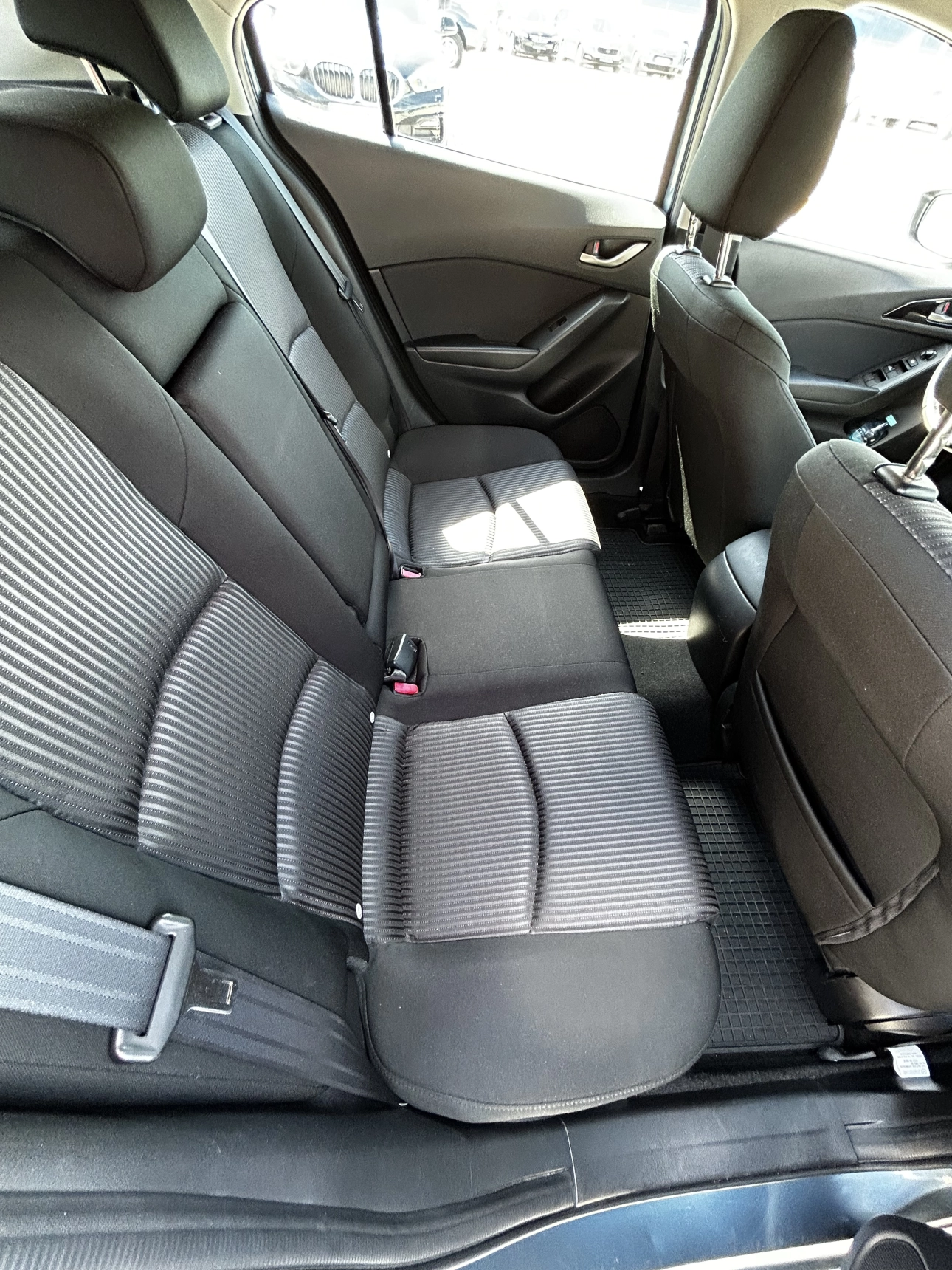 Mazda Sport 3-G100 Hatchback 2014