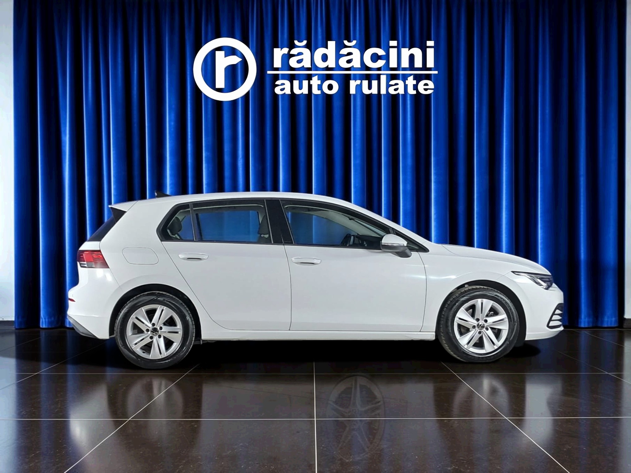 VOLKSWAGEN Golf 2022 — imagine 4
