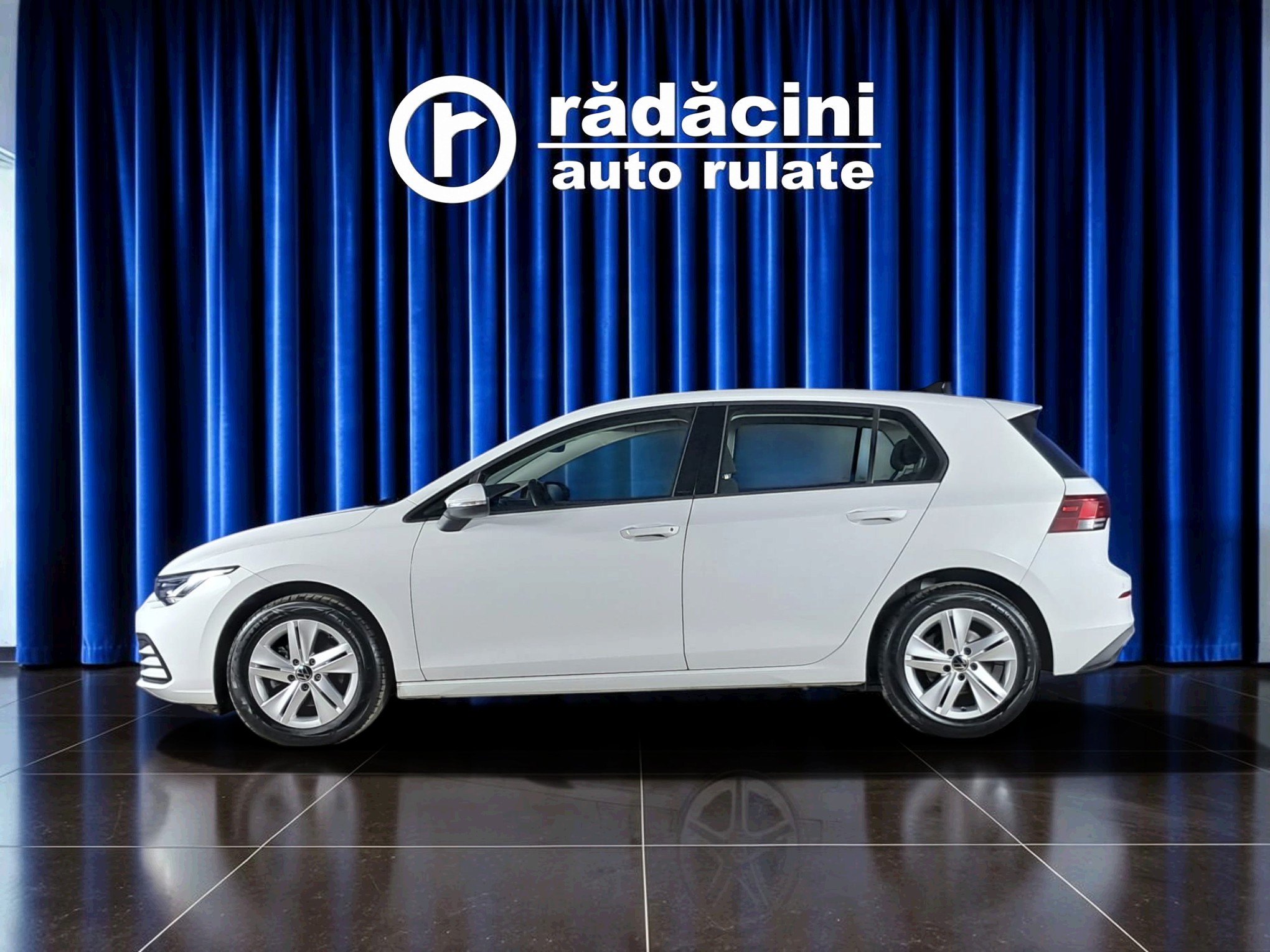 VOLKSWAGEN Golf 2022 — imagine 6