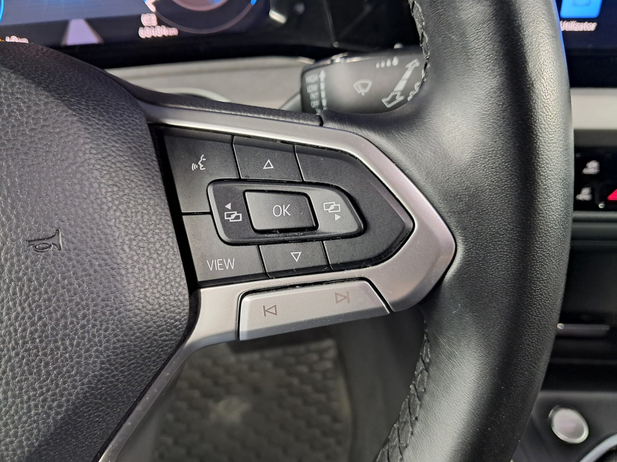 VOLKSWAGEN Golf 2022 — imagine 11