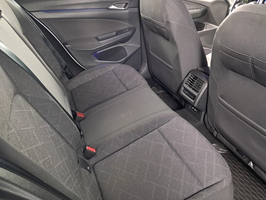 VOLKSWAGEN GOLF VIII LIFE 1.5TSI 130CP 2022