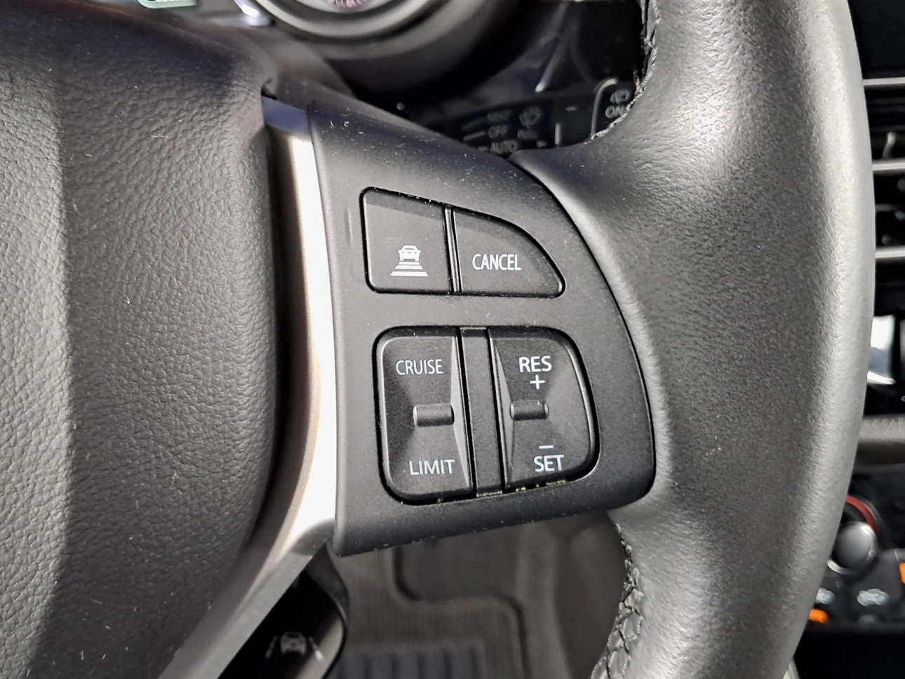 SUZUKI SX4 SPIRIT HYBRID FWD 1.4TI 130CP 2023