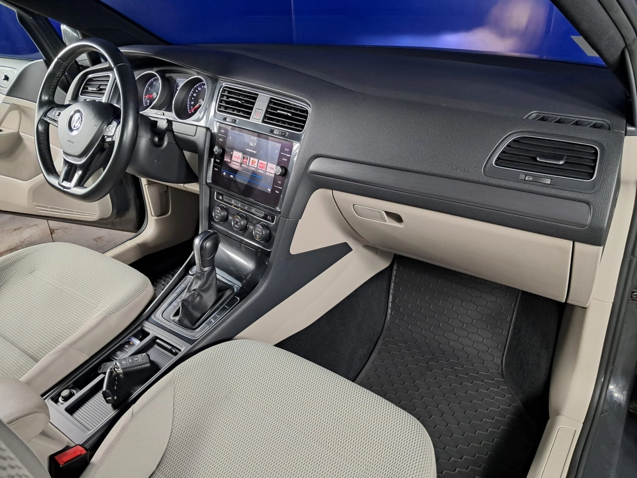 VOLKSWAGEN GOLF VII 1.0TSI 110 CP 2017