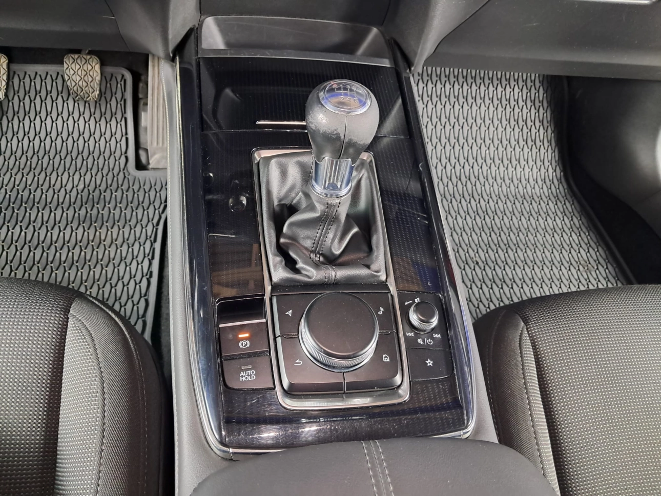 MAZDA CX-30 SKYACTIV X 2WD 186CP 2.0i HYBRID 2021