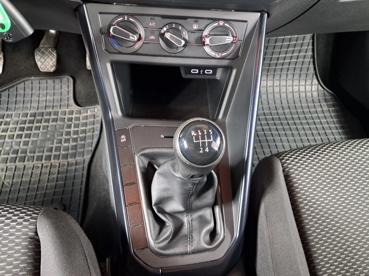 VOLKSWAGEN POLO LIFE 1.5TSI 80CP 2021