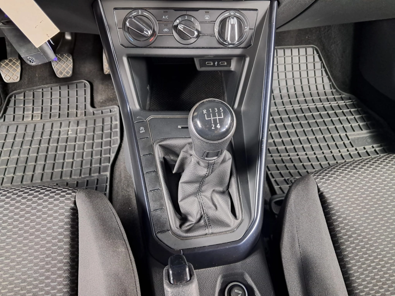 VOLKSWAGEN POLO LIFE 1.0TSI 80CP 2021
